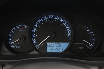 Toyota Auris II Hatchback 5d Facelifting 1.33 Dual VVT-i 99KM 2017 Toyota Auris 1.3 Dual VVT-i, Salon Polska, zdjęcie 10