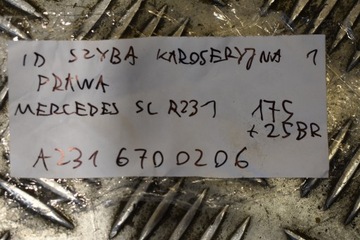 IDEALNI SKLO (OKNO) KAROSERIE PRAVÁ MERCEDES SL R231 1