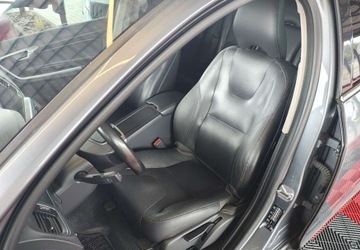 Volvo V60 I Kombi Facelifting 2.0 D3 DRIVE-E 150KM 2015 Volvo V60 Volvo V60 I Zadbane Zarejestrowane 2.0 Diesel 150KM, zdjęcie 11