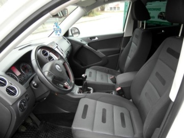 Volkswagen Tiguan I SUV 2.0 TDI CR DPF 140KM 2008 Volkswagen Tiguan Webasto 4x4 Nawigacja Bi-Xenon Klimatronik 2.0 Diesel, zdjęcie 29