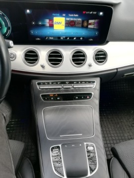 Mercedes Klasa E W214 Sedan Plug-In 2.0 300de 313KM 2023 Mercedes-Benz E 300e 4 Matic Hybryda Plug-in, zdjęcie 22