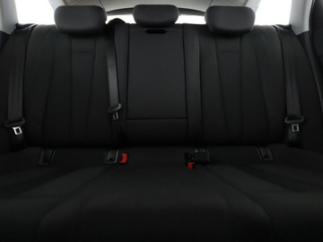 Audi A4 B9 Avant 2.0 TDI 190KM 2016 Audi A4 Avant Automat Navi Czujniki parkowania, zdjęcie 17