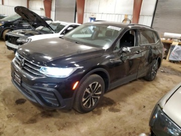 Volkswagen Tiguan II 2022 Volkswagen Tiguan 2022 r., 2,0L S AWD 2.0 Benzyna 184KM, zdjęcie 2