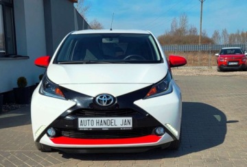 Toyota Aygo II Hatchback 5d 1.0 VVT-i 69KM 2016 Toyota Aygo 1,0 Ben Klima 69 km Benzyna 69KM, zdjęcie 14