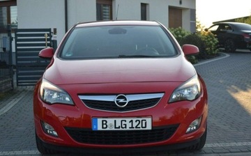 Opel Astra J Hatchback 5d 1.6 Turbo ECOTEC 180KM 2010 Opel Astra 1.6TB Automat Klima Sprowadzony Oplacony 1.6 Benzyna 180KM, zdjęcie 1