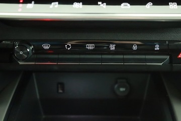 Citroen C5 Aircross SUV 1.2 PureTech 130KM 2019 Citroen C5 Aircross PureTech 130, Salon Polska, zdjęcie 9