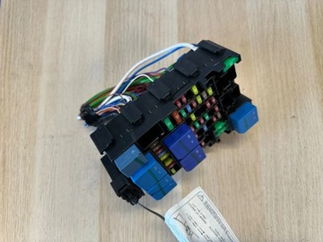 NISSAN JUKE II F16 19- BOX SKŘÍŇKA POJISTEK 2401106PG0A