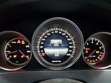 Mercedes Klasa C W205 2014 Mercedes-Benz Klasa C 63 AMG 2014 6.2l 6.2 Benzyna 451KM, zdjęcie 9