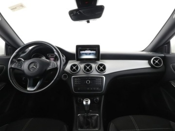 Mercedes CLA C117 Shooting Brake 1.6 180 122KM 2015 Mercedes CLA 180 półskóra navi klima grzane, zdjęcie 14