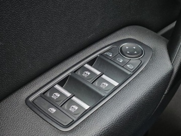 Renault Captur II Crossover Hybrid Facelifting 1.3 TCe Mild Hybrid 140KM 2024 Renault Captur 1WŁ. FV23% SalonPL Grzane fotele ED, zdjęcie 13