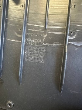 VOLVO S70 POLIČKA KUFRU