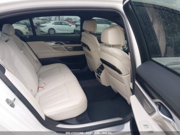 BMW 2022 BMW Seria 7 740 I 2022 3.0l 3.0 Benzyna 335KM, zdjęcie 12