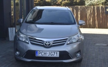 Toyota Avensis III Wagon Facelifting 2.2 D-4D 150KM 2013 Toyota Avensis Toyota Avensis 2.2 D-4D Premium 2.2 Diesel 150KM, zdjęcie 2