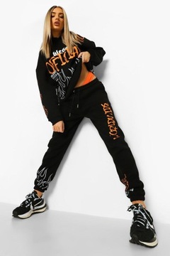 Boohoo czarne dresowe spodnie joggery graffiti L