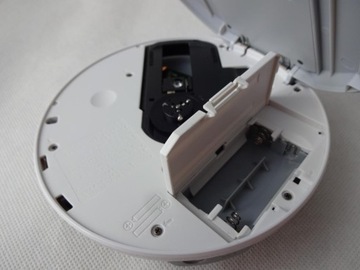 Дискман Sony D-NE240