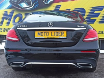 Mercedes Klasa E W213 Limuzyna 2.0 220d 194KM 2018 Mercedes E 220 salon, I wł, bezwyp. AMG Line, zdjęcie 4