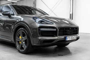Porsche Cayenne III 2022 Porsche Cayenne Coupé Turbo S E-Hybrid 680 KM., zdjęcie 13