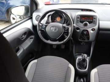 Toyota Aygo II Hatchback 3d Facelifting 1.0 VVT-i 72KM 2019 Toyota Aygo 1.0 VVT-i, Salon Polska, zdjęcie 6