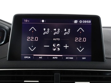 Peugeot 3008 II Crossover 2.0 BlueHDi 150KM 2017 Peugeot 3008 virtual cocpit full LED półskóra, zdjęcie 23
