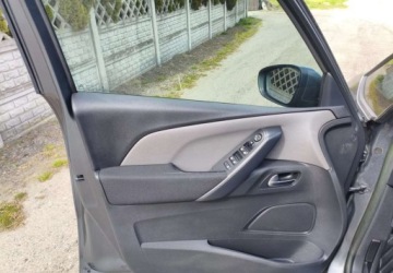 Citroen Grand C4 Picasso II Grand Picasso 1.6 e-HDi 114KM 2014 Citroen C4 Grand Picasso Citroen C4 Grand Picasso 1.6 Diesel 115KM, zdjęcie 13