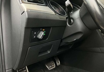 Volkswagen Passat B8 Variant 1.8 TSI BlueMotion Technology 180KM 2015 Volkswagen Passat Variant Volkswagen Passat Variant 1.8 TSI BMT Highline D, zdjęcie 30