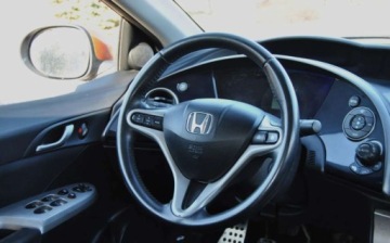 Honda Civic VIII Hatchback 5d 1.4 i 83KM 2008 Honda Civic GWARANCJA, 2008r, 1.4 BenzynaLPG, Niski przebieg, Nowe sprzegl, zdjęcie 9