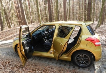 Suzuki Swift V 2014 Suzuki Swift 1,6 Sport sliczny szybki zadbany max wyposazony 5drzwi 1.6, zdjęcie 5