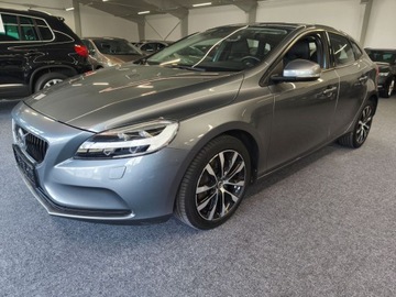 Volvo V40 II Hatchback Facelifting 2.0 D2 120KM 2019 Volvo V40 2.0, 120 KM, Automat, Nawi, Kamera,, zdjęcie 1