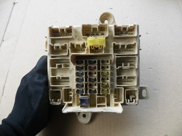 Блок предохранителей Lexus IS200 2.0 RHD Русский