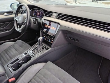 Volkswagen Passat B8 Variant Facelifting 2.0 TSI 190KM 2022 Volkswagen Passat Variant FV23 Elegance ACC Matrix Virutal Cockpit od Deal, zdjęcie 14