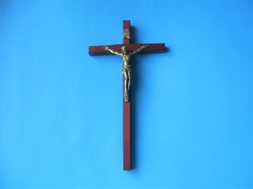 Krzyż drewniany mahoń na ścianę zawieszka 19,5 cm
