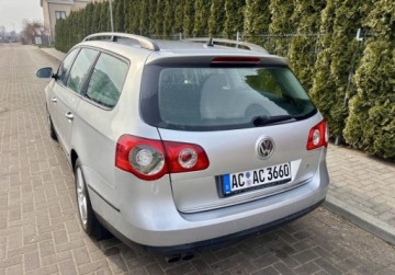 Volkswagen Passat B6 Variant 2.0 TDI-CR DPF 110KM 2010 Volkswagen Passat Variant 2.0 TDI B6 DSG KLIMA NAVI Oplacony Stan bdb ZAM, zdjęcie 3