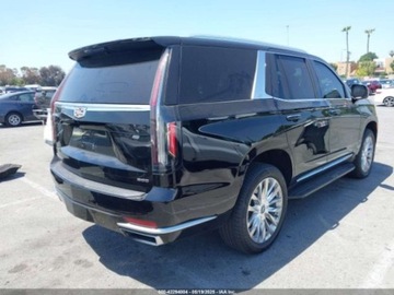 Cadillac Escalade III 2023 Cadillac Escalade Premium Luxury 2023 6.2l 6.2 Benzyna 420KM, zdjęcie 5