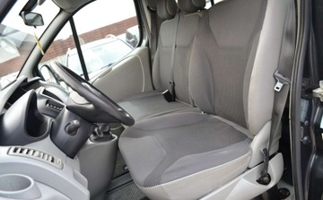 Opel Vivaro A Combi L1 2.0 CDTI 115KM 2011 Opel Vivaro Bezwypadkowe - Niski przebieg - Bez korozji - Oplacony 2.0, zdjęcie 5