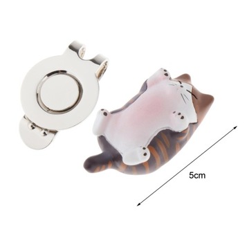 Marker do piłek golfowych Kitten Metalowa pomoc treningowa do gry w golfa Zabawna czapka golfowa Ciemnobrązowa