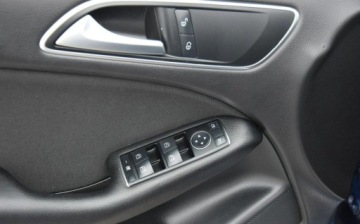 Mercedes Klasa B W246 Sports Tourer 180 BlueEFFICIENCY 122KM 2012 Mercedes-Benz Klasa B 1.6B Klima 2 KPL Kol Navi Grzane Fotele Sprowadzony, zdjęcie 26
