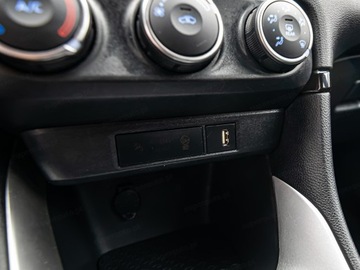 Toyota Yaris IV Hatchback 1.0 VVT-i 72KM 2022 TOYOTA Yaris 1.0 Comfort Hatchback 72KM 2022, zdjęcie 17