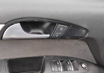 Audi A7 C7 A7 Sportback 3.0 TDI 245KM 2012 Audi Q7 2012r, 3.0 TDI 4x4. Uszkodzony przod i prawy przod. Jezdzi 3.0, zdjęcie 10