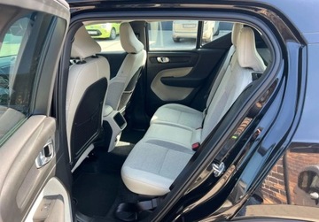 Volvo XC40 Crossover 2.0 D3 150KM 2019 Volvo XC 40 2.0 Diesel 150 KM LED Nawigacja Tempomat Sensor Radar 2.0 150KM, zdjęcie 1