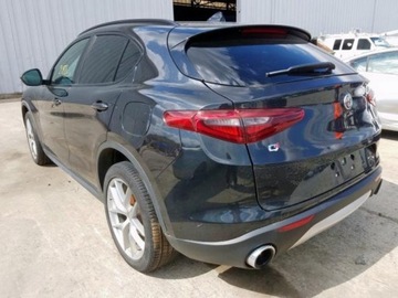 Alfa Romeo Stelvio SUV 2.0 Turbo 280KM 2018 Alfa Romeo Stelvio ALFA ROMEO STELVIO TI SPORT, 2018r., 4x4, 2.0L 2.0 280KM, zdjęcie 2