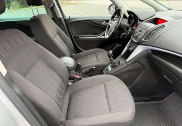 Opel Zafira C Tourer 1.4 Turbo ECOTEC 140KM 2012 Opel Zafira Opel Zafira Tourer 1.4 Turbo Business Innovation 1.4 Benzyna, zdjęcie 17