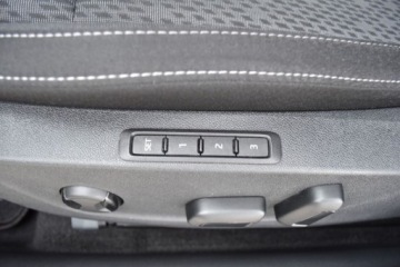 Skoda Octavia IV Kombi 2.0 TDI 150KM 2021 Skoda Octavia 2.0 TDI 150KM Style Kamera Czujniki Podgrz.fot Ambiente Navi, zdjęcie 29