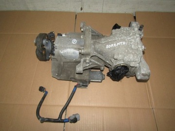 KIA SORENTO III 3 SANTA FE 2.2 CRDI MOST TYLNY tyl M0017948