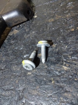 Крепление IsoFix Skoda Superb I VW Passat B5 Audi A6 C5 A4 B5 8D0813545