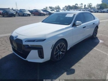 BMW Seria 7 G70 2023 BMW Seria 7 740i 2023 3.0 Benzyna 375KM, zdjęcie 1