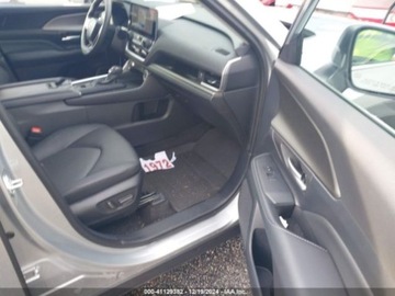 Toyota 2024 Toyota Grand Highlander 2024r., XLE, od ubezpieczalni 2.4 Benzyna 265KM, zdjęcie 8