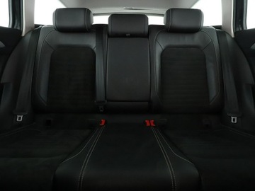 Volkswagen Passat B8 GTE Variant 1.4 TSI Plug-In-Hybrid 218KM 2019 Volkswagen Passat 1.4GTE Automat Navi ACC Virtual, zdjęcie 17