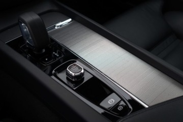 Volvo S60 III Sedan Facelifting 2.0 B5 250KM 2024 Volvo S60 Bezwypadek B5 AWD UltimateDark Kamera360 ACC R-Design FV23, zdjęcie 15