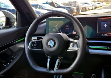 BMW Seria 5 G90-91 2024 BMW Seria 5 BMW 520i xDrive M Sport Shadow line FV23 Adaptive LED 2.0, zdjęcie 14