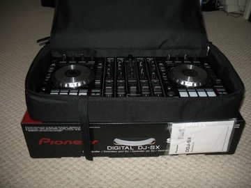 СУМКА Roland DJ-808 С ДВУМЯ ОТДЕЛЕНИЯМИ